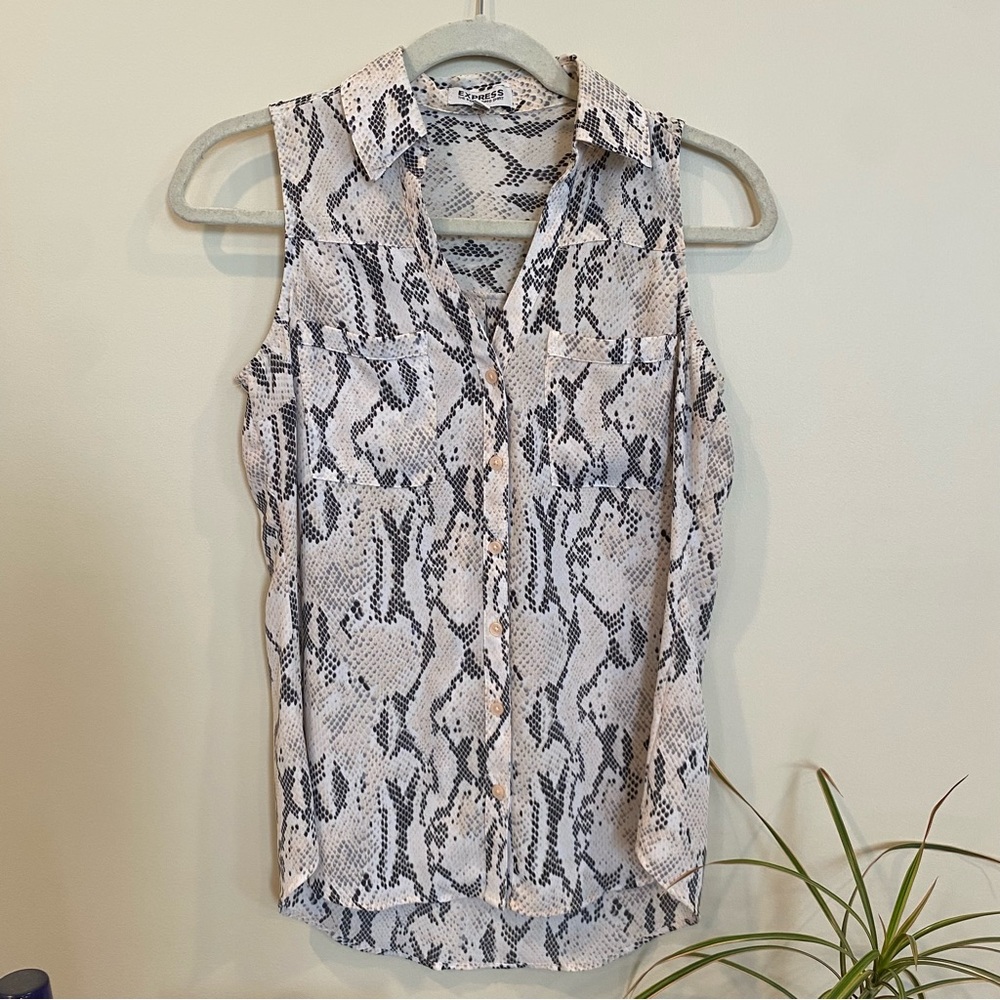 Express Sleeveless Portofino Blouse